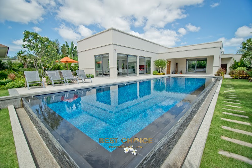 Single-Storey pool villa 4 Bedrooms for rent
